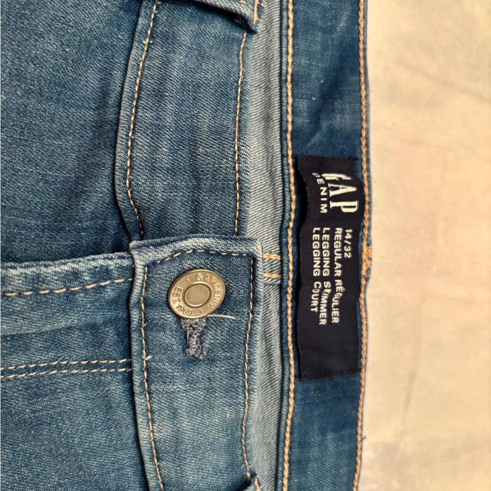 Distressed Denim Shorts - Picture 2 of 4